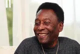 Đấu giá chiếc áo khai sinh huyền thoại Pele